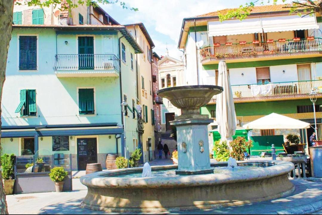A Casa Di Fede Dolceacqua Exterior photo