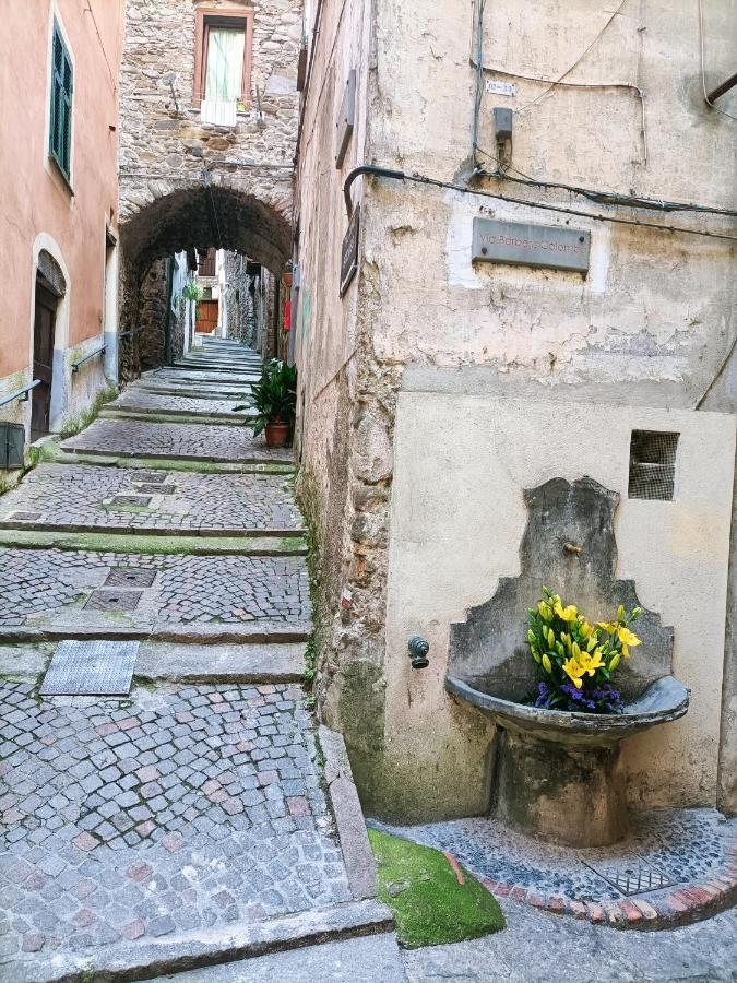 A Casa Di Fede Dolceacqua Exterior photo